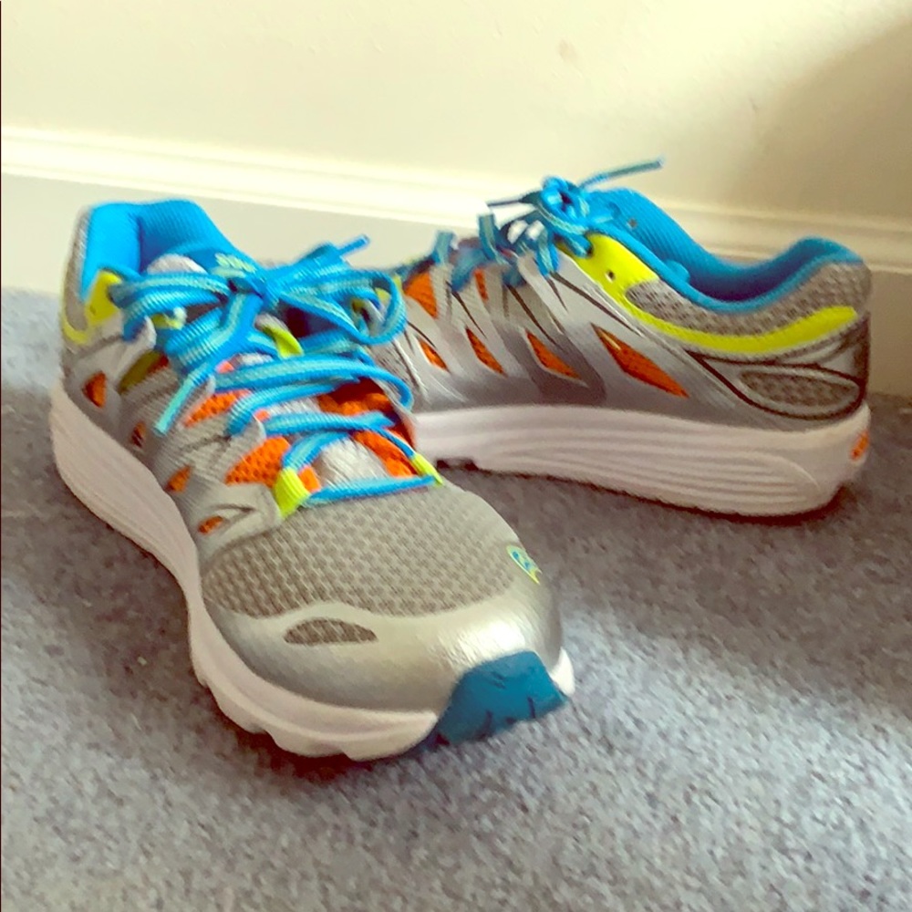 Saucony ISO Series Running Sneakers